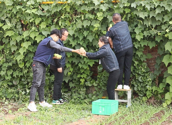 중국 위난시 교남진 유수 가옥 자원봉사 및 기부 활동