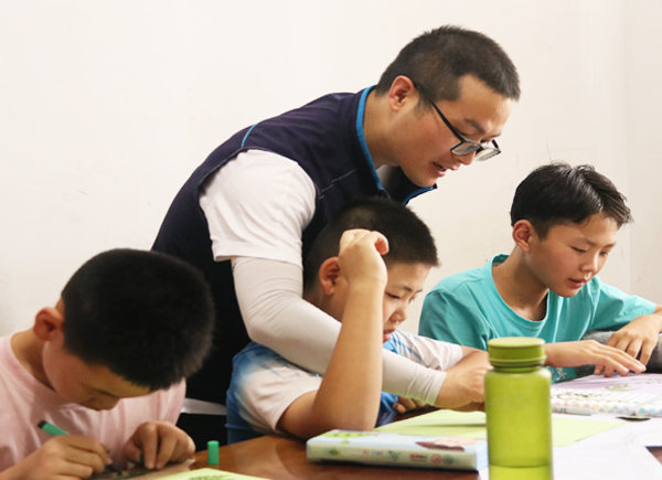 중국 위난시 차교난진류수 아동서비스센터 봉사활동